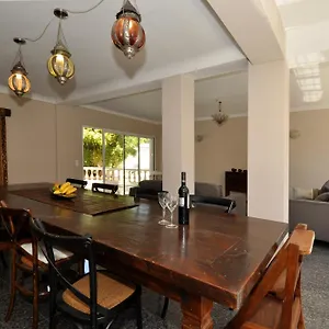 Beachhouselagos Alojamento de Acomodação e Pequeno-almoço