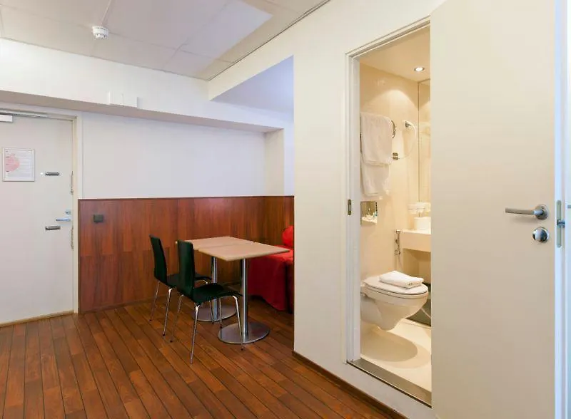 Forenom Aparthotel Helsinki Kamppi - Contactless Check-In 3*,